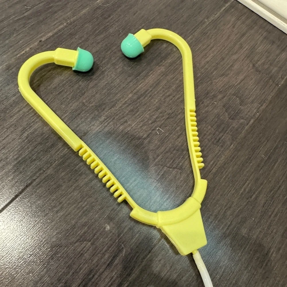 NWOT Yellow and Pink Toy Stethoscope Doctor Pretend Play
